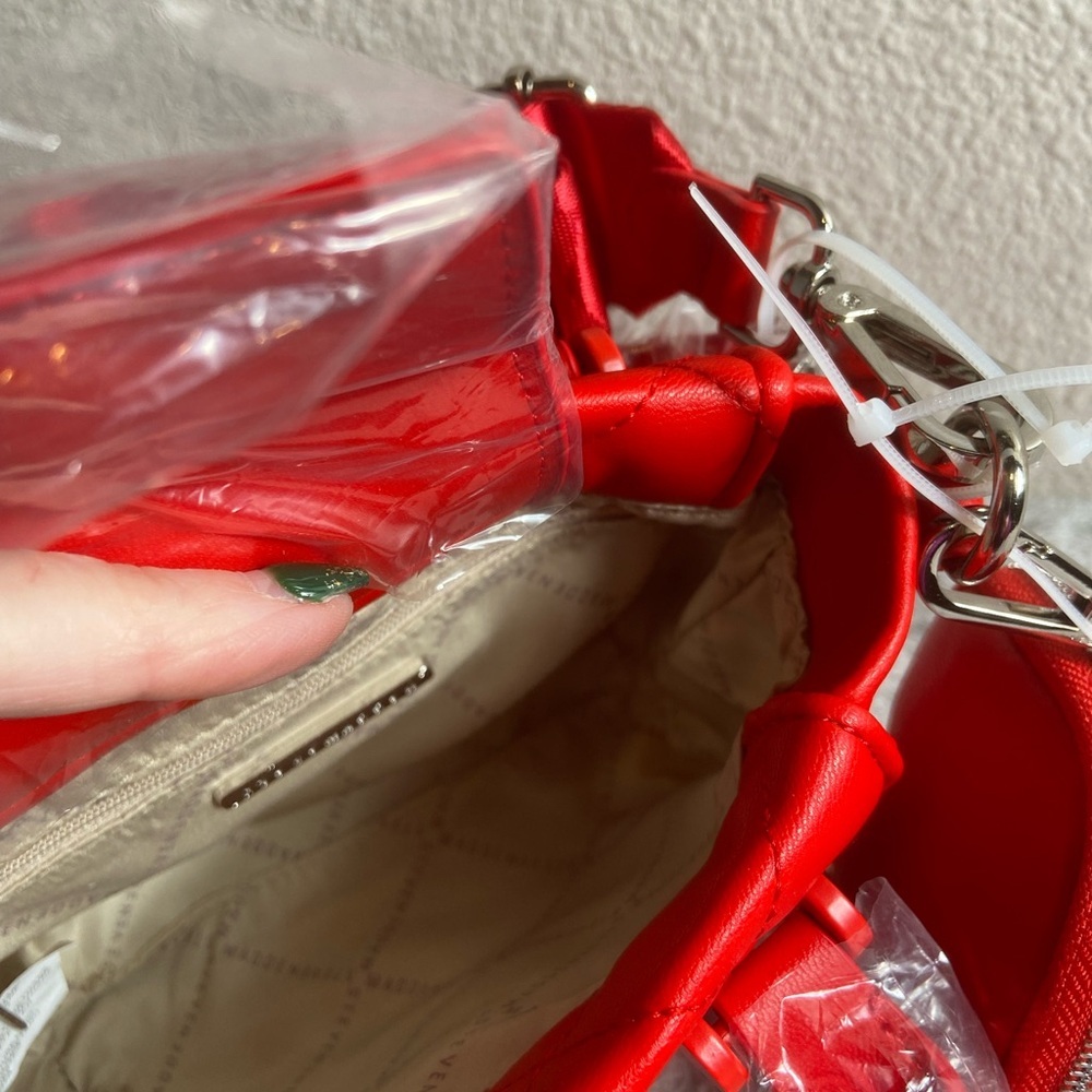 Steve Madden~NWT~Candy Apple Red~Quilted~Faux Leather~Satchel/Crossbody Set - Picture 10 of 13